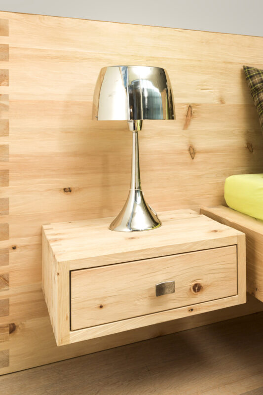 Schlafzimmer Zirbe, Bett, Showroom Lienz und Arnbach, Tischlerei Lanser