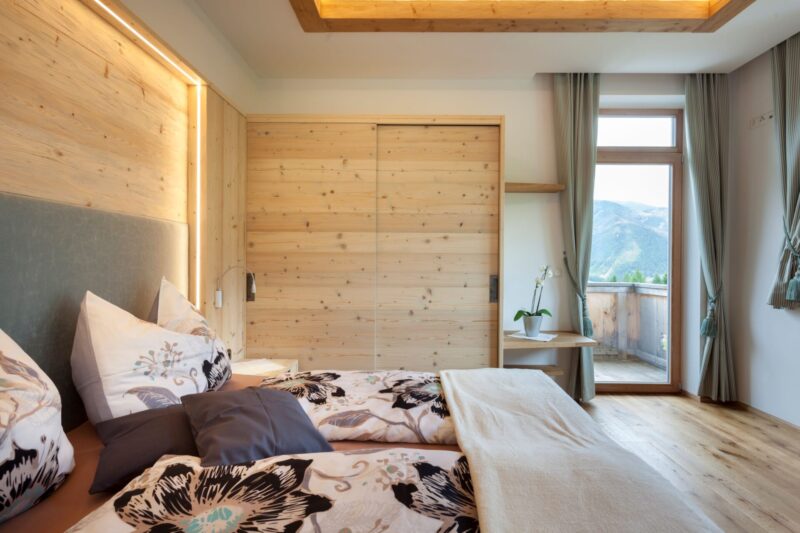 Zirben Schlafzimmer, Tischlerei Lanser, Osttirol